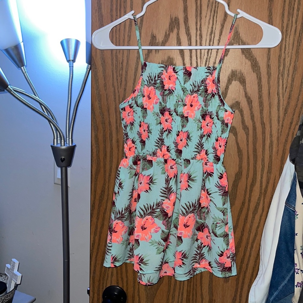 Cute Tank Top - Picture 2 of 3